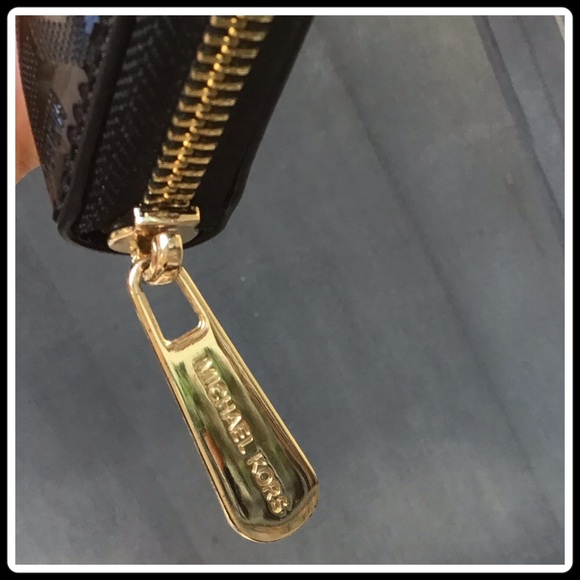 Michael Kors wallet - Picture 5 of 7